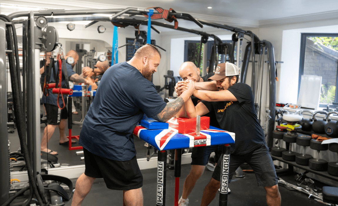 Eddie Hall arm wrestling